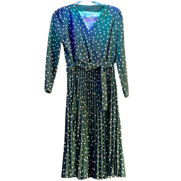 LARK + GREY pleated dress Green & White polkadot - Picture 5 of 6